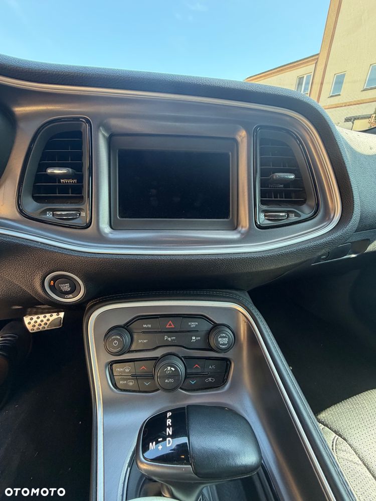 Dodge Challenger 5.7 R/T - 16