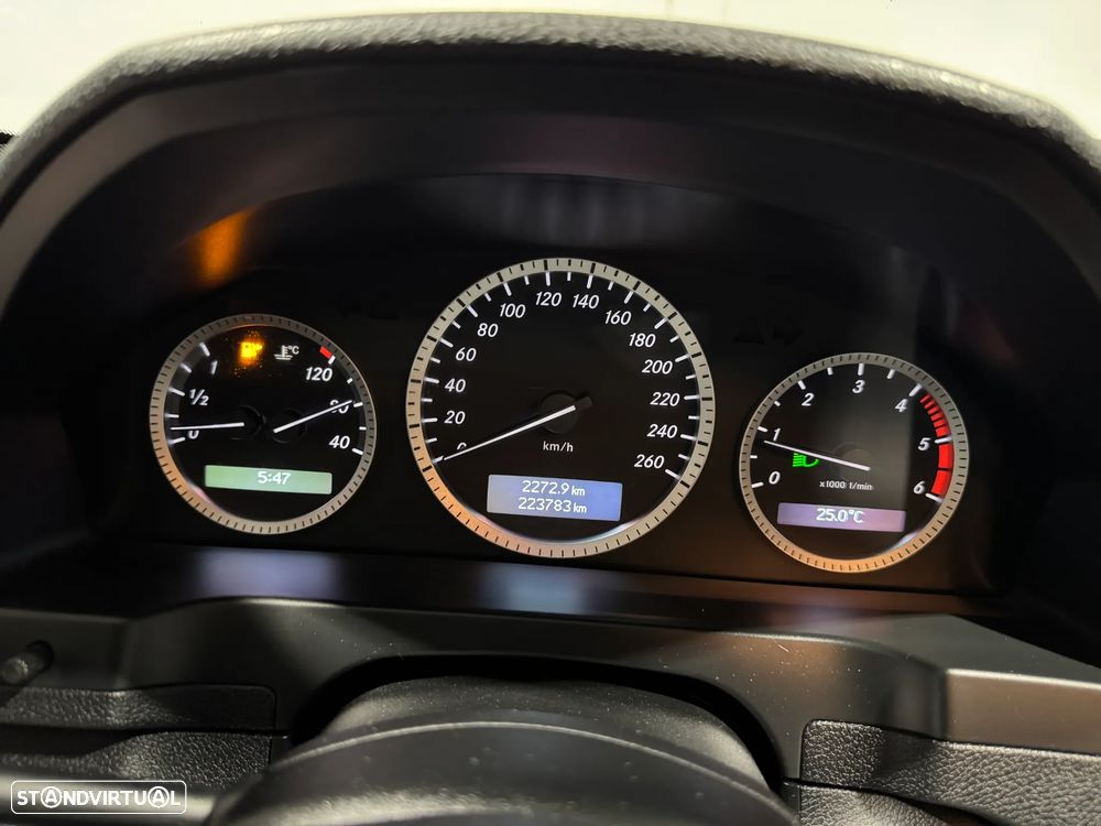 Mercedes-Benz C 180 CDI DPF (BlueEFFICIENCY) Elegance - 17