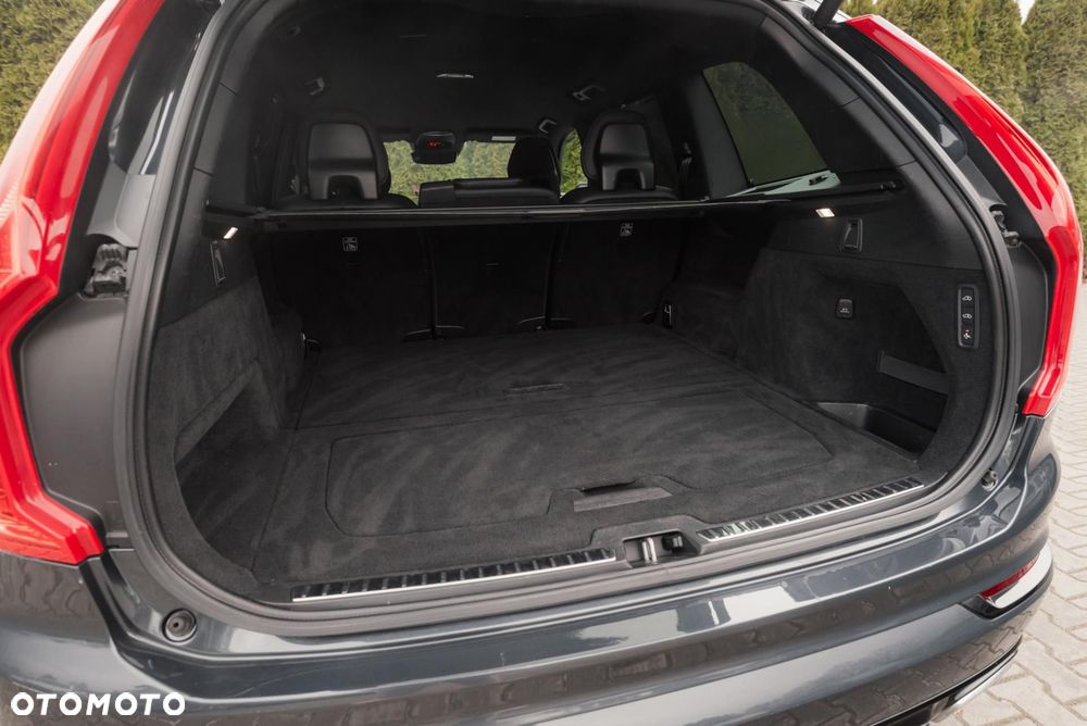 Volvo XC 90 D5 AWD R-Design - 36