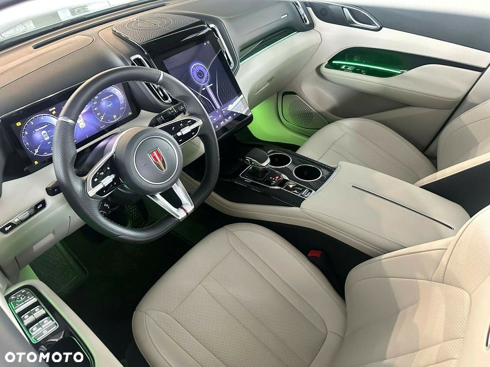 Hongqi HS3 - 8