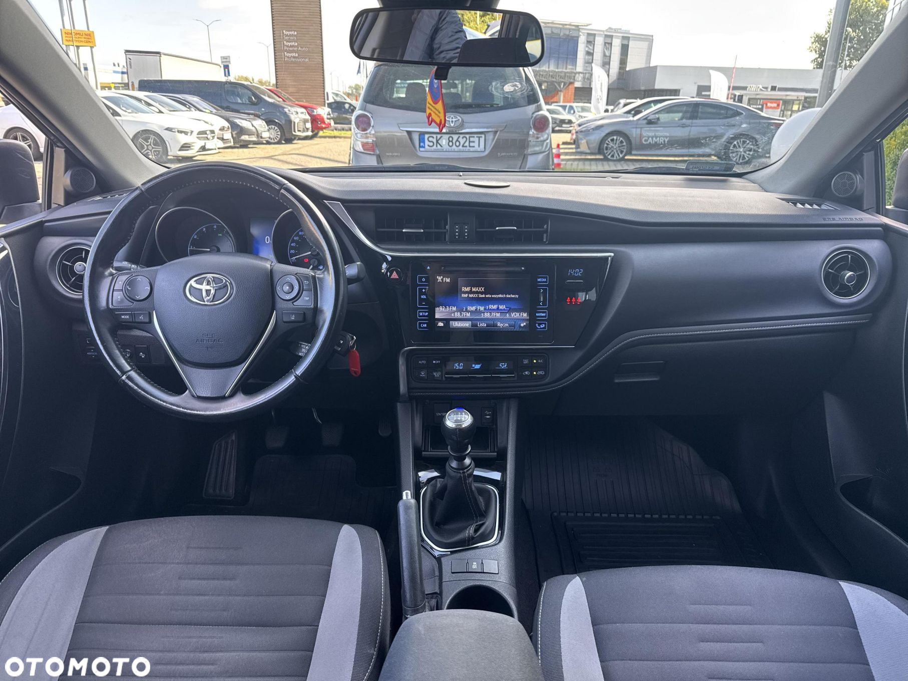 Toyota Auris 1.6 Premium Comfort - 10