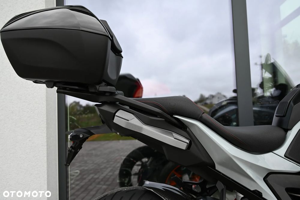 BMW XR - 20