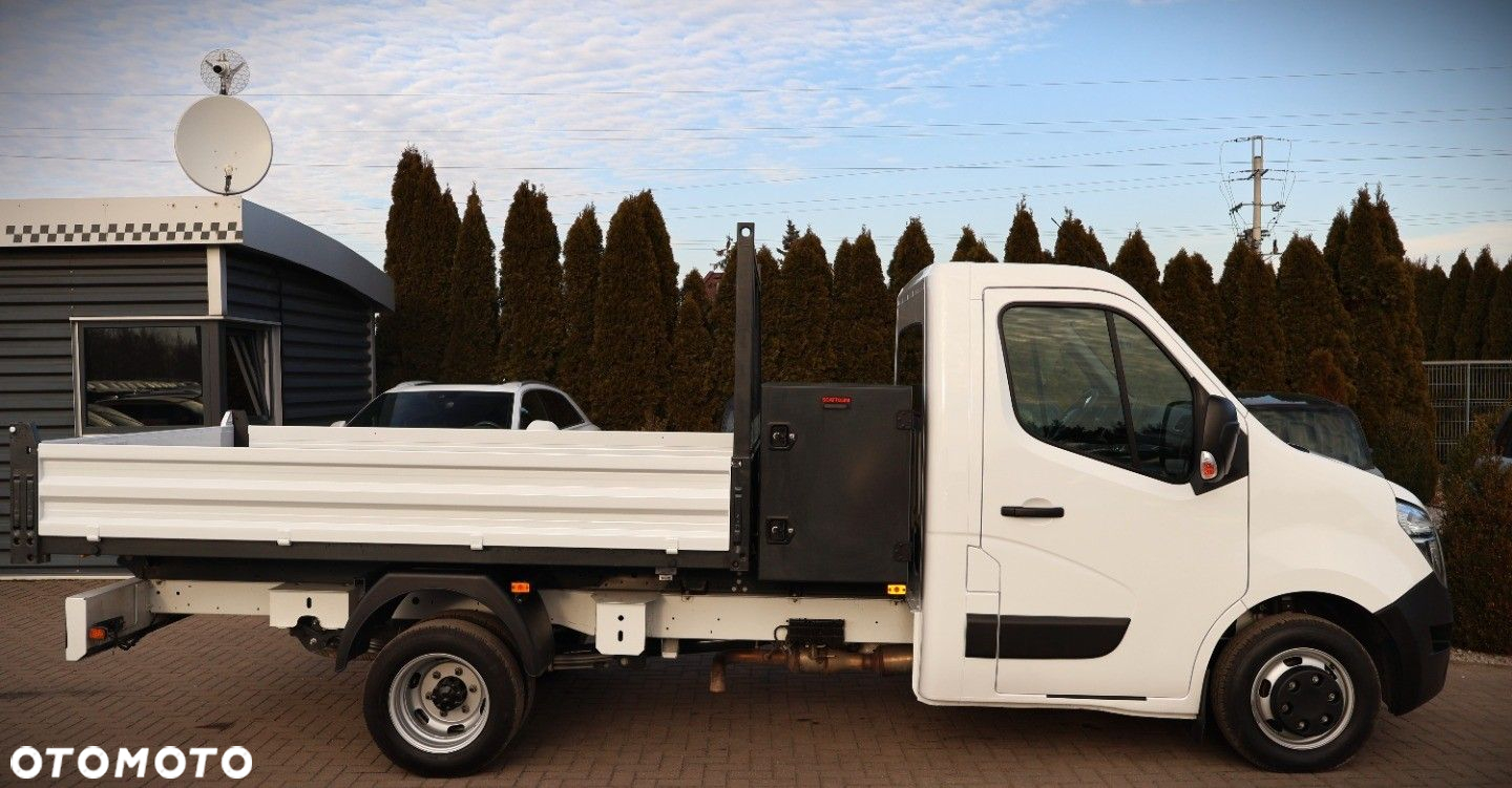 Nissan NV400 - 5