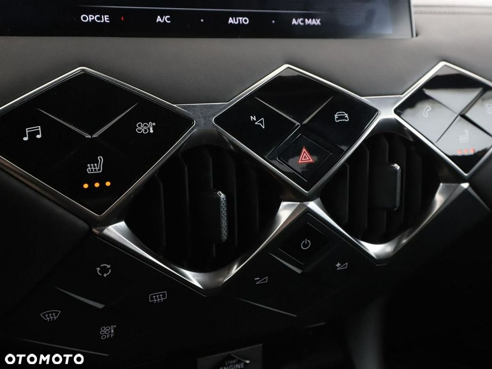 DS Automobiles DS 3 Crossback 1.2 PureTech So Chic - 29