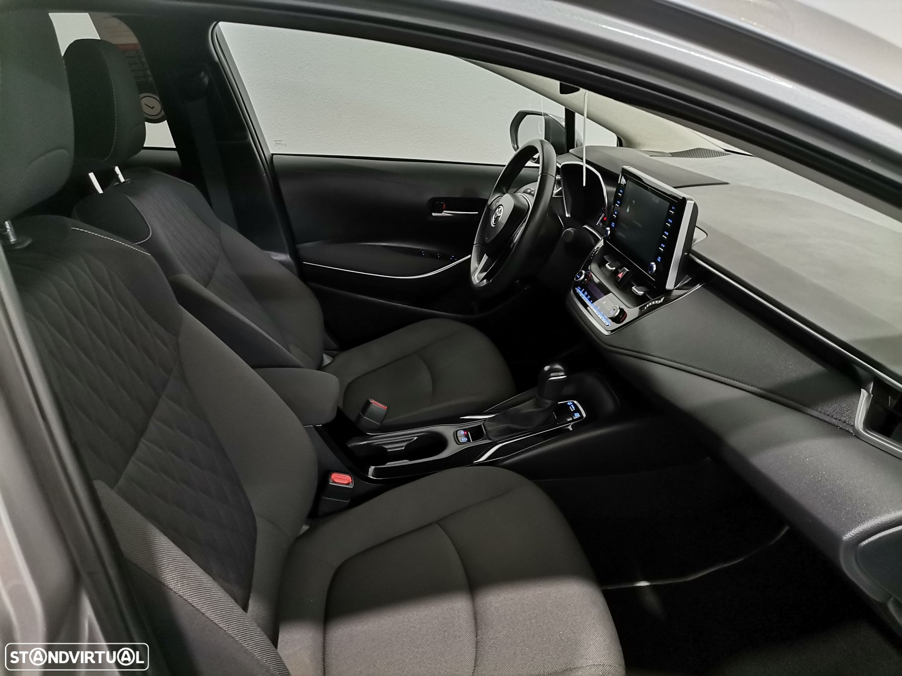 Toyota Corolla SD 1.8 Hybrid Exclusive - 6