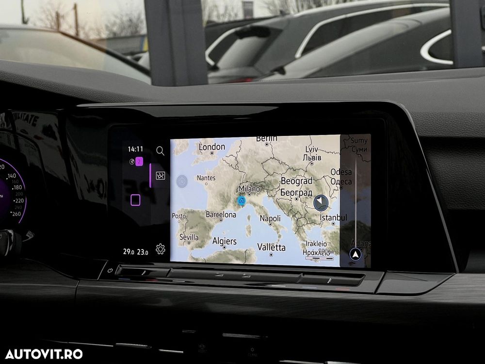 Volkswagen Golf - 11