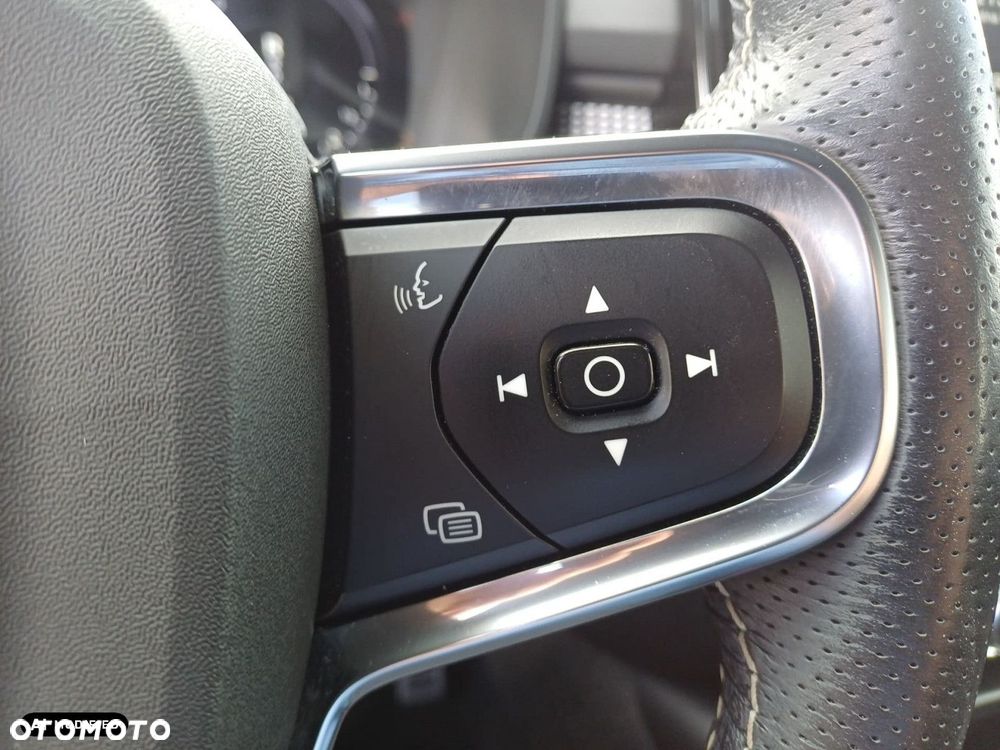 Volvo XC 40 - 27