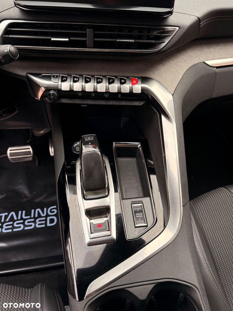 Peugeot 3008 1.6 PureTech HYbrid GT S&S EAT8 - 30