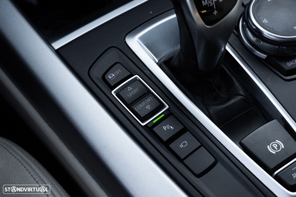 BMW X5 25 d sDrive Comfort 7L - 32