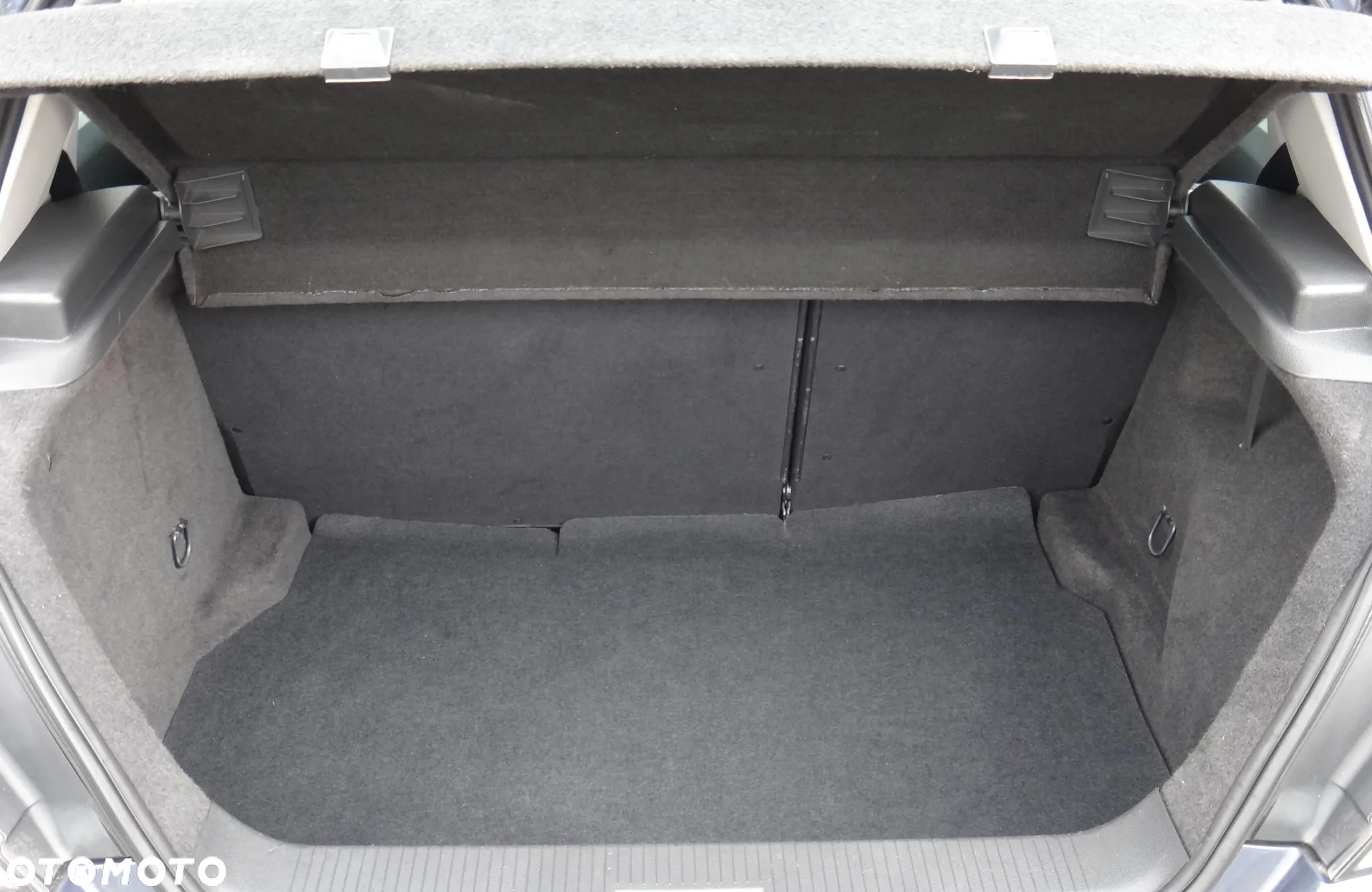 Opel Astra III 1.6 Cosmo - 32