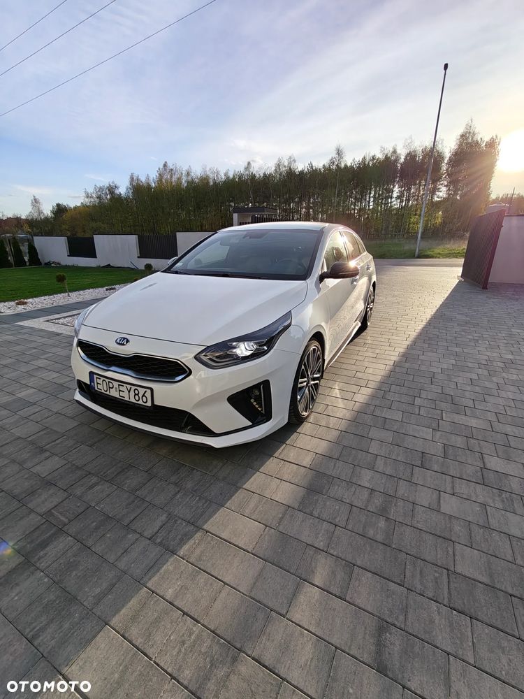 Kia ProCeed - 16