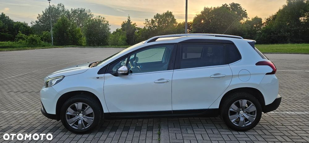 Peugeot 2008 PureTech 82 Allure - 17