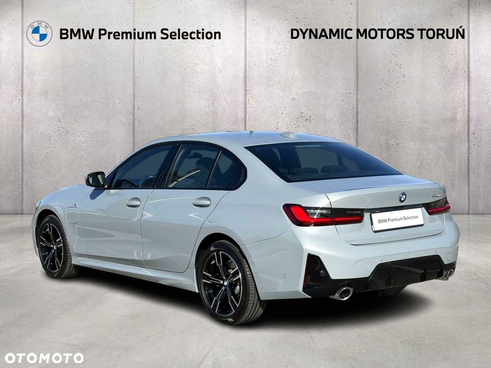 BMW Seria 3 330e PHEV M Sport - 8