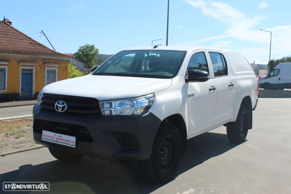 Toyota Hilux 2.4 D-4D 4WD CD CM - 2