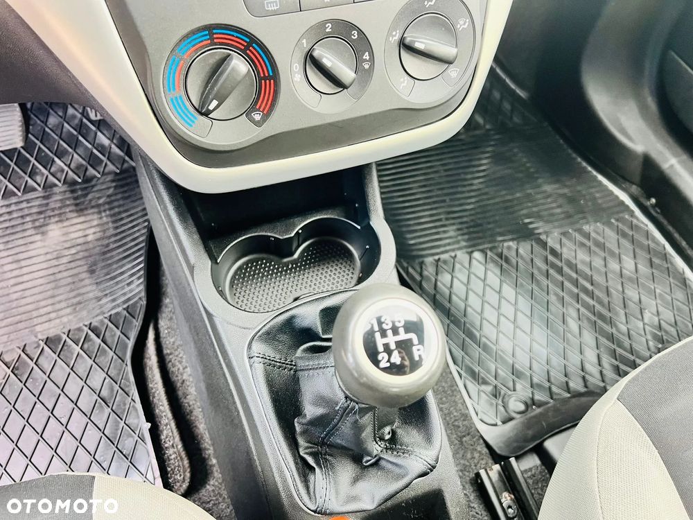 Fiat Grande Punto 1.4 8V - 19