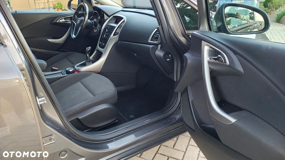 Opel Astra GTC 1.4 Turbo - 14