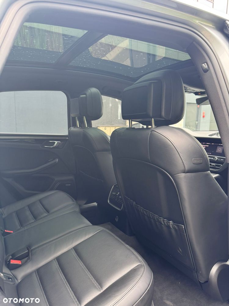 Porsche Macan Standard - 40