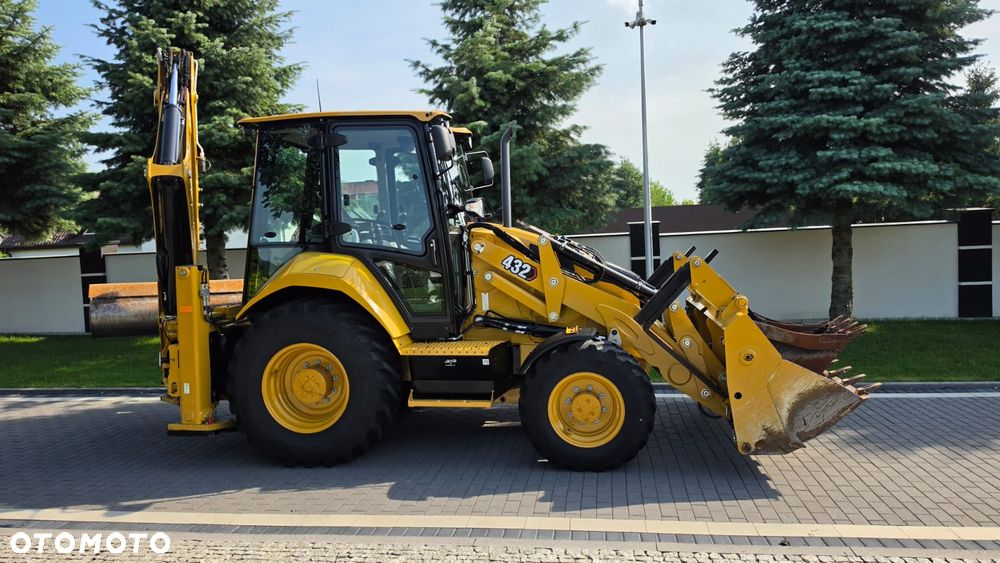 Caterpillar KOPARKO ŁADOWARKA CAT 432. 101 KONI. AUTOMATYCZNA SKRZYNIA BIEGÓW.  JOYSTICK. 3 ŁYŻKI. ROK PRODUKCJI 2023. KUPOWANA I ODBIERANA W 2024. BARDZO MAŁY PRZEBIEG JEDYNE 325 MTh. KLIMATYZACJA.  WEBASTO. STAN JAK FABRYCZNIE NOWA - 5