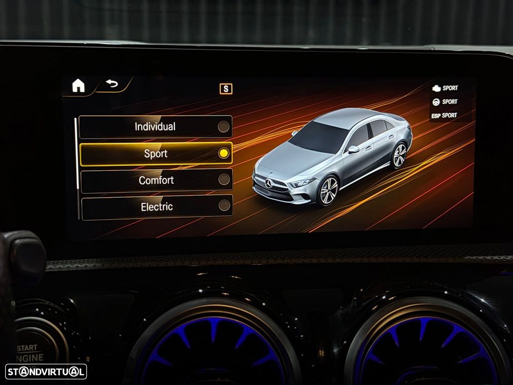 Mercedes-Benz A 250 Limousine e 8G-DCT AMG Line - 34