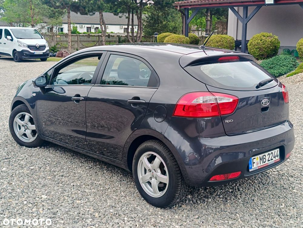 Kia Rio 1.2 Attract - 7