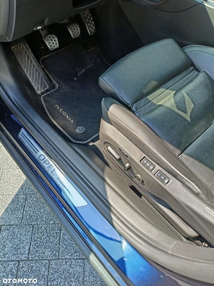 Opel Insignia - 24