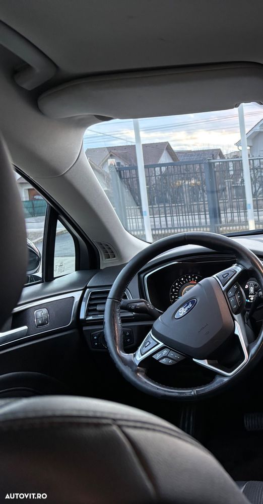 Ford Mondeo 2.0 TDCI Powershift Titanium - 10