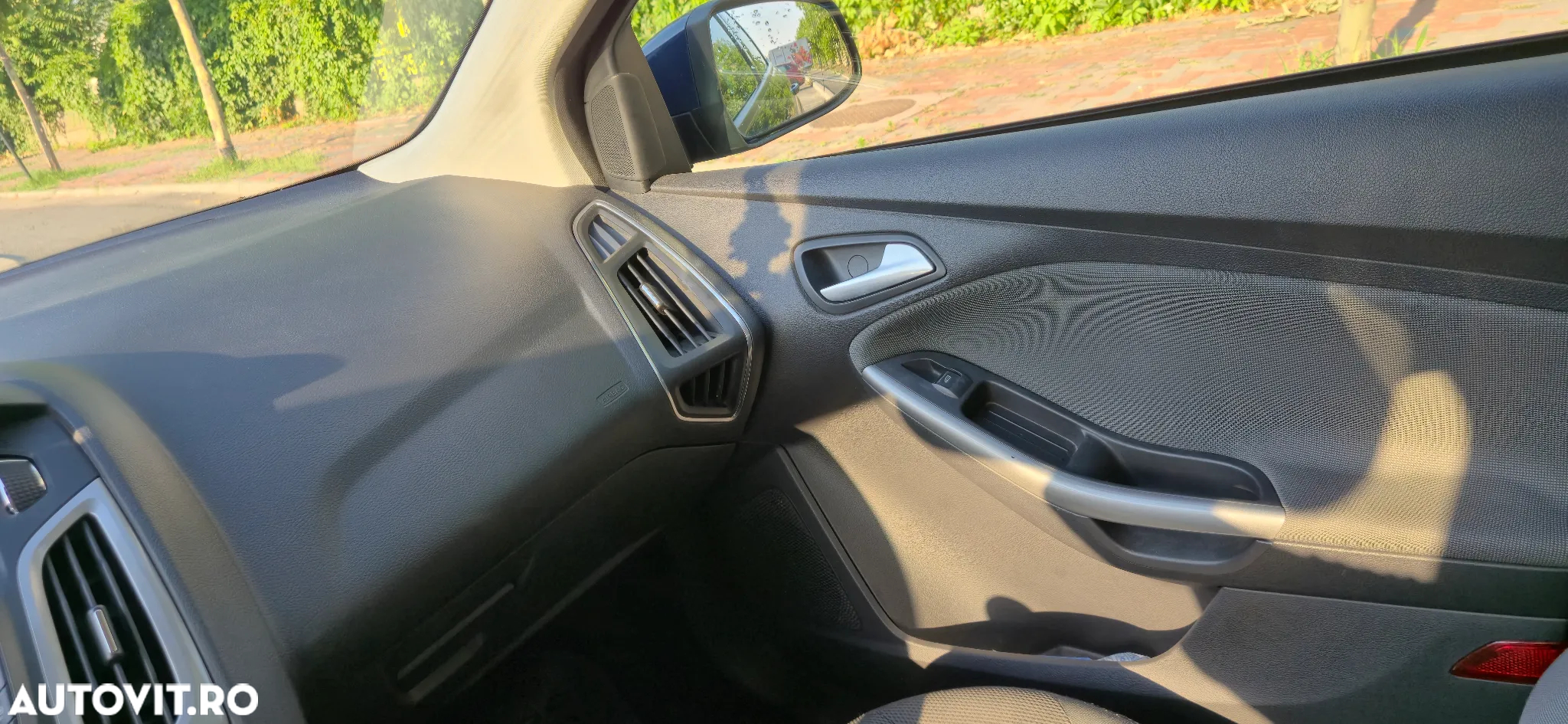 Ford Focus 1.6 TDCi DPF Start-Stopp-System Ambiente - 16
