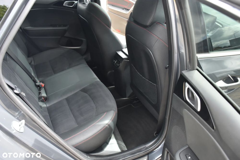 Kia ProCeed 1.6 T-GDI DCT7 OPF GT - 23