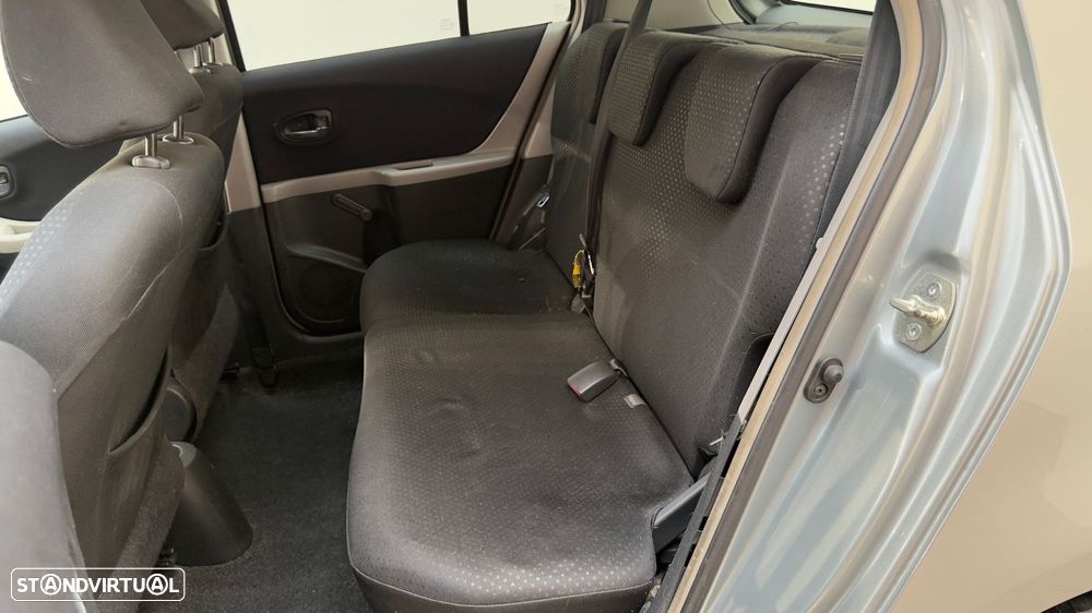 Toyota Yaris 1.4 D-4D Sol - 24