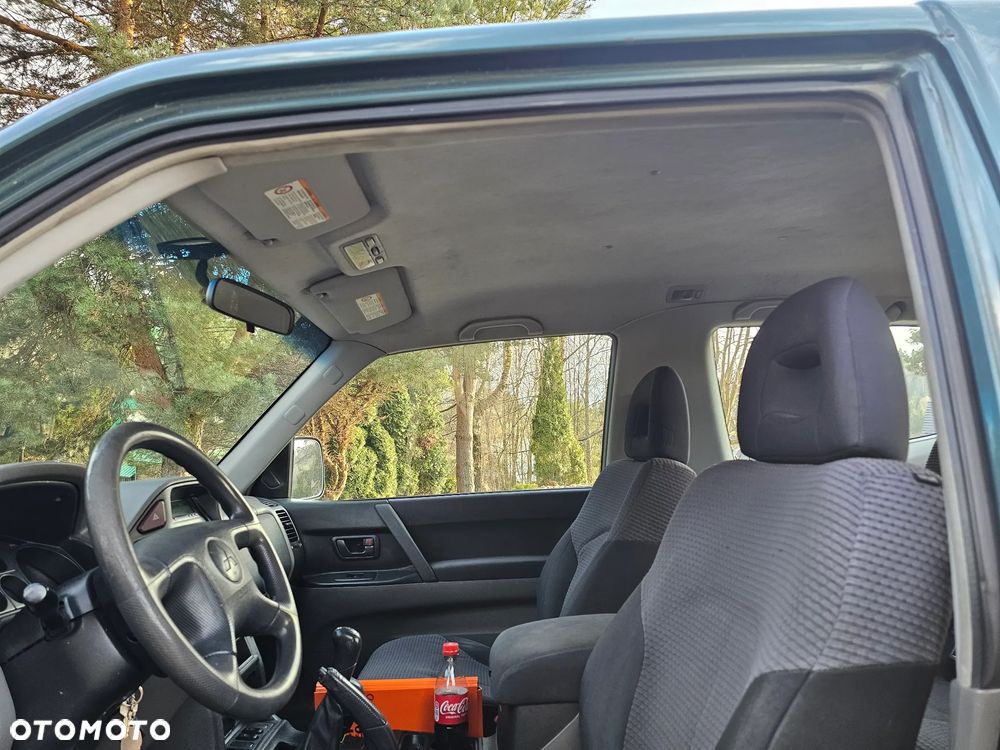 Mitsubishi Pajero - 9