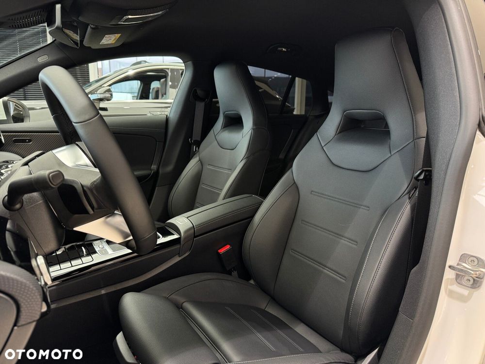 Mercedes-Benz CLA - 10