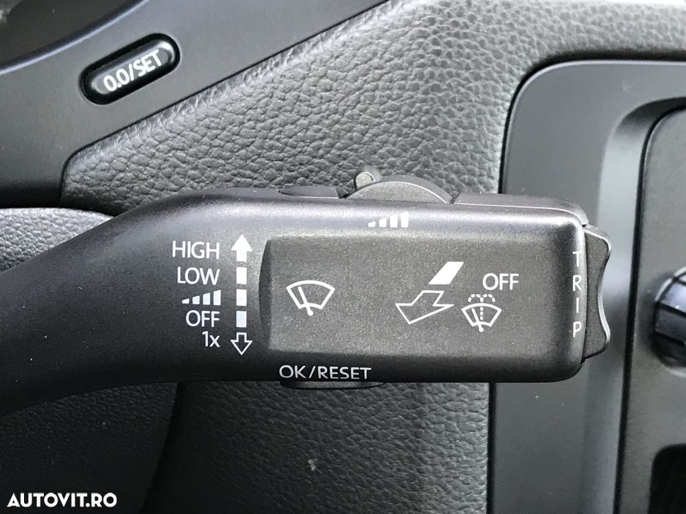 VOLKSWAGEN Jetta 2011 — imagine 26
