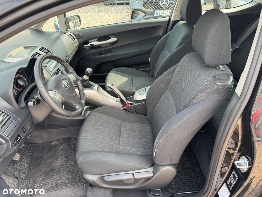 Toyota Auris 1.6 VVT-i Team - 12