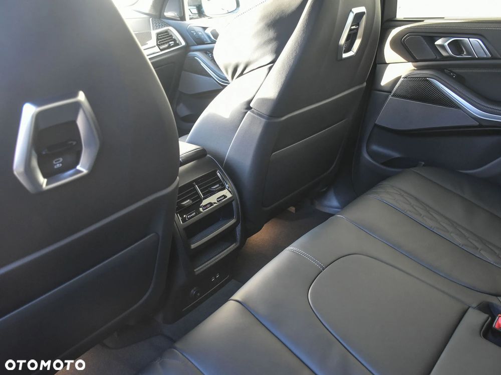 BMW X5 xDrive40i - 25