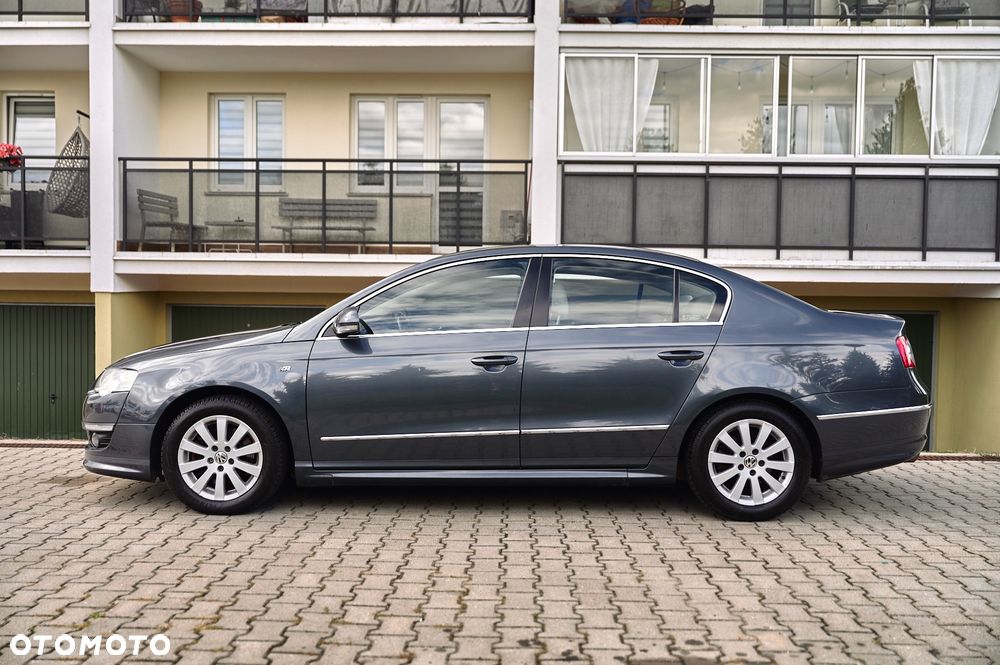 Volkswagen Passat - 15