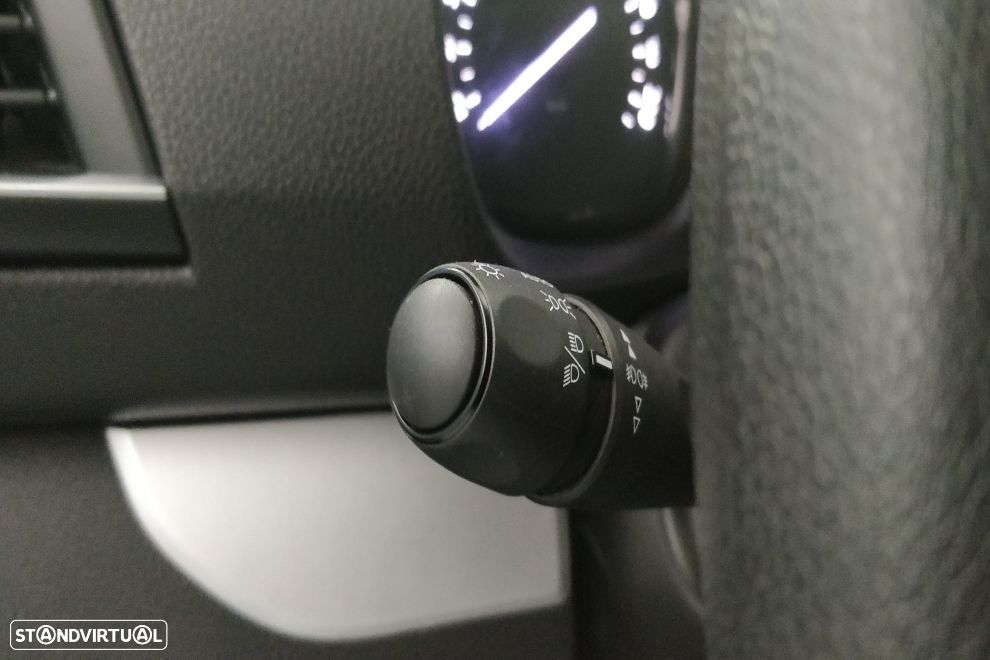 Peugeot Traveller - 22