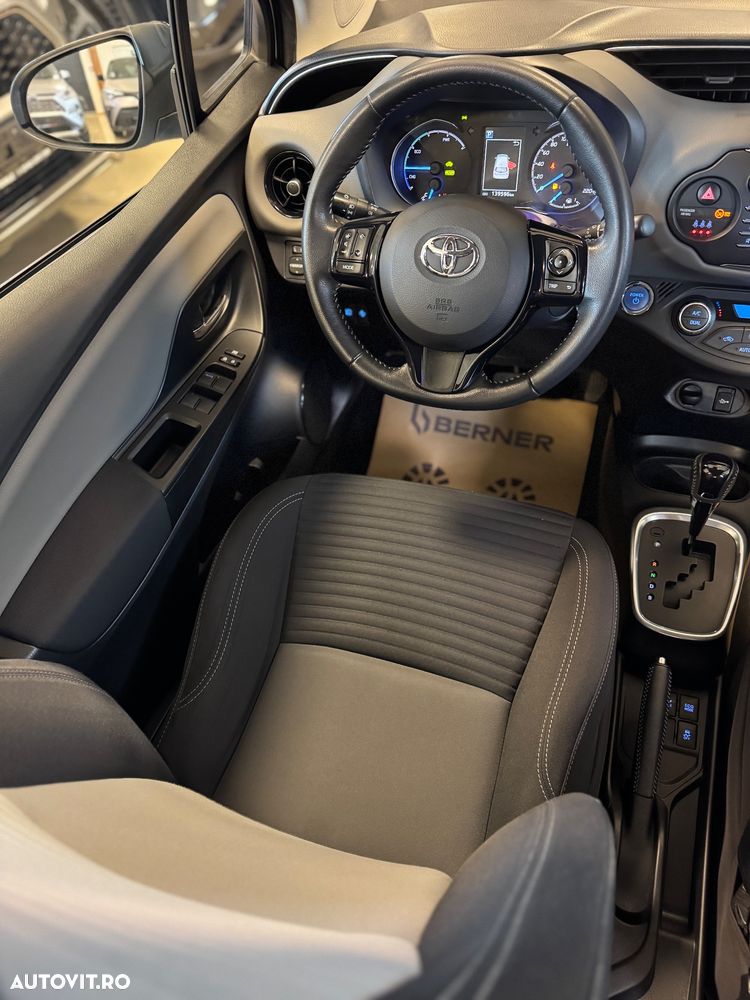 Toyota Yaris 1.5 VVT-i HSD Dynamic - 17