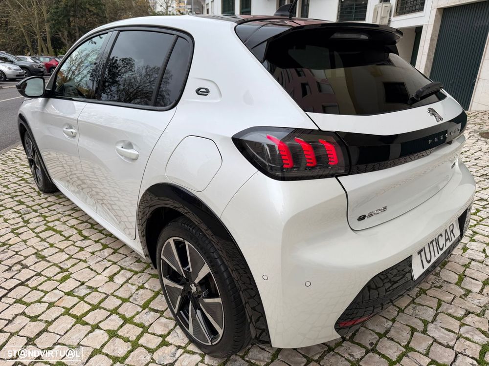 Peugeot e-208 50 kWh GT Pack - 27