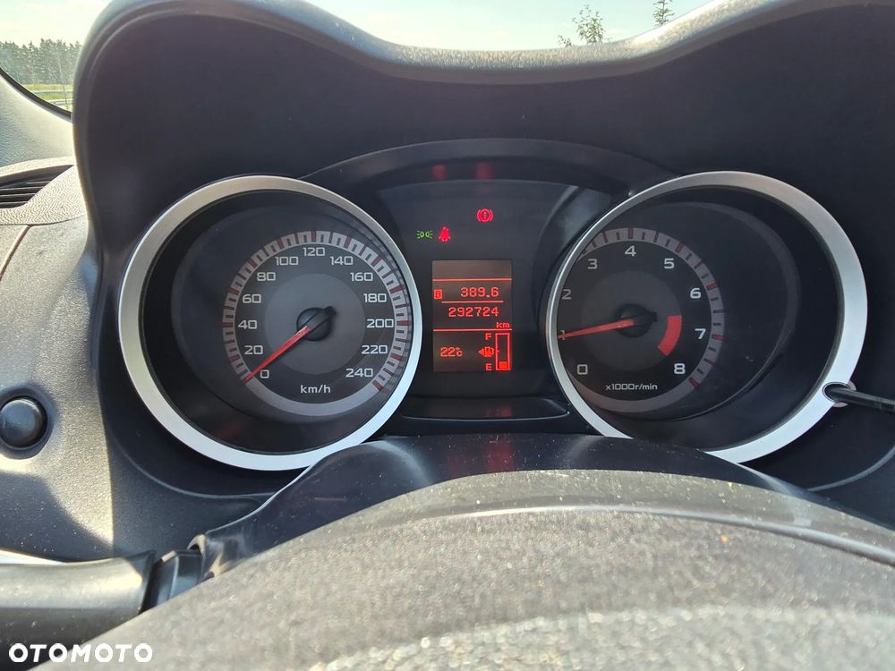 Mitsubishi Lancer 1.5 Inform - 15