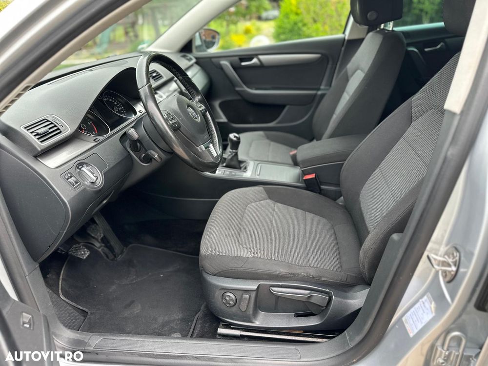 Volkswagen Passat 2.0 TDI Comfortline DPF - 32