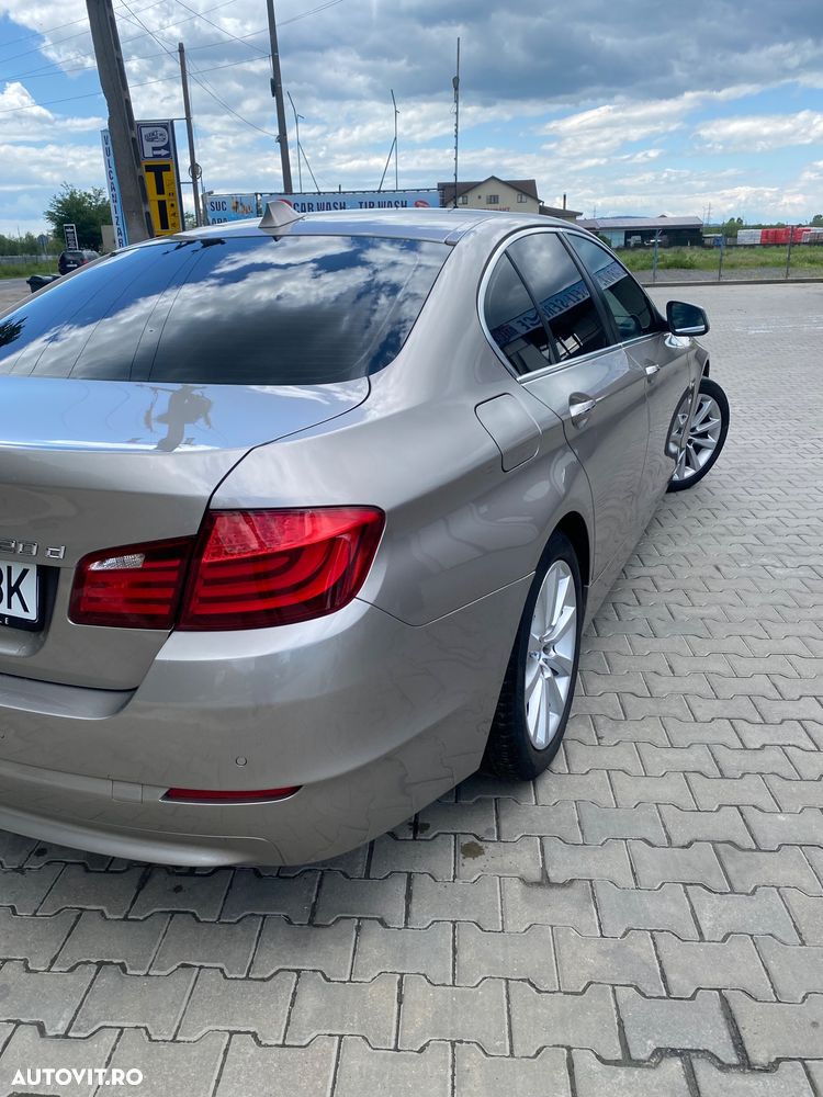 BMW Seria 5 520d xDrive - 3