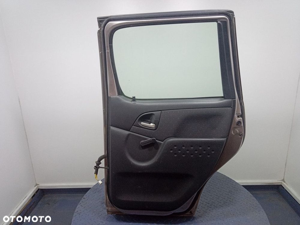 TOYOTA YARIS VERSO DRZWI TYŁ PRAWE 01 1D2 - 2