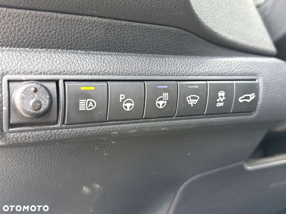 Toyota Corolla - 22