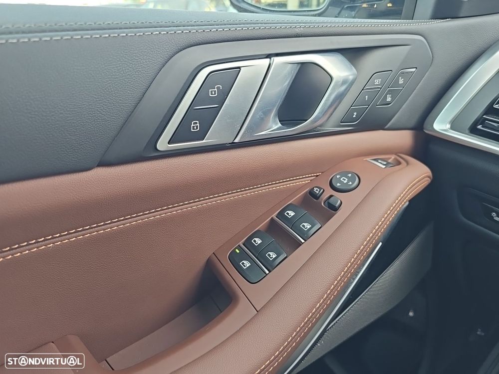 BMW X5 50 e xDrive Edição Desportiva M - 25