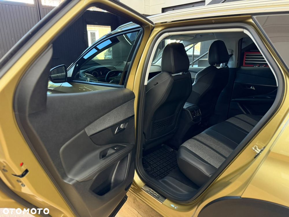 Peugeot 3008 1.2 PureTech Allure S&S - 27