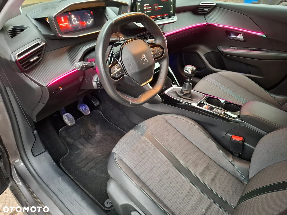 Peugeot 208 PureTech 100 Active Pack - 17