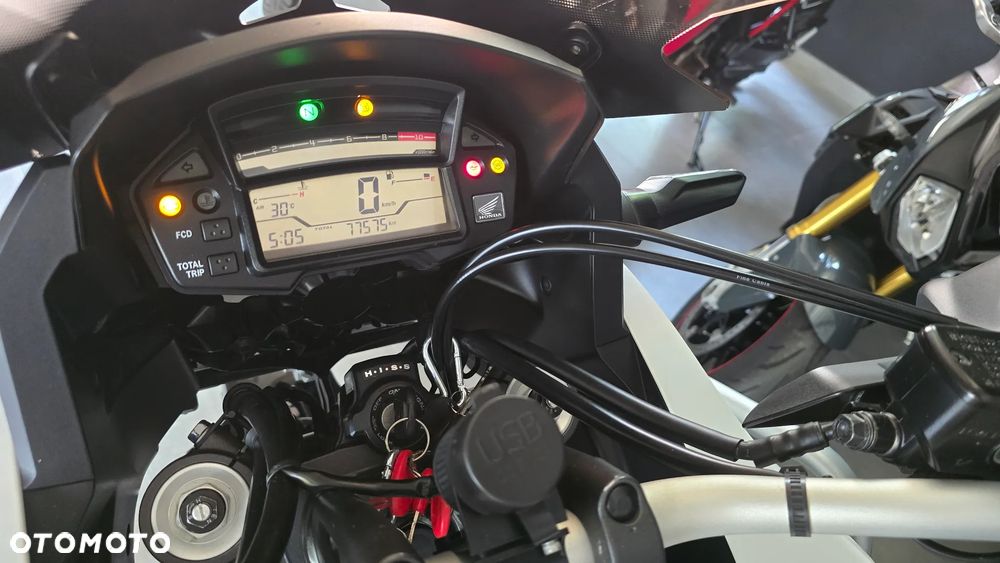 Honda VFR - 11