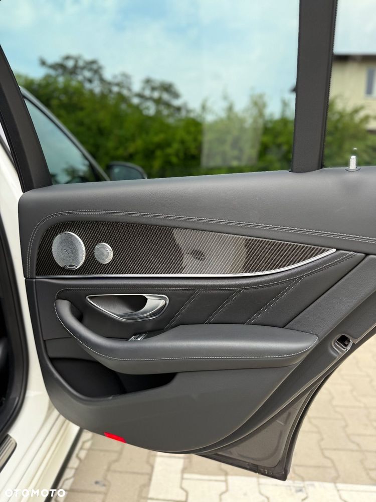 Mercedes-Benz Klasa E - 21