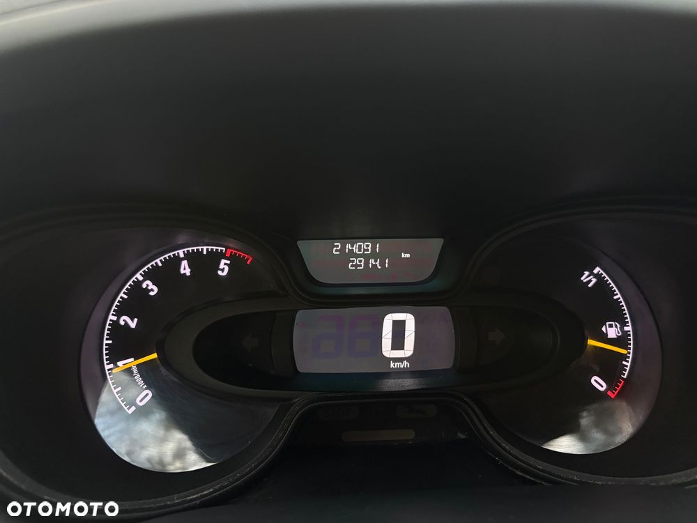 Opel Vivaro - 28