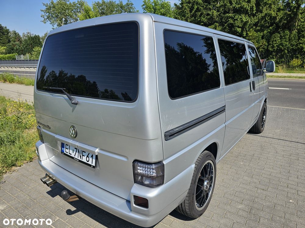 Volkswagen Caravelle - 3